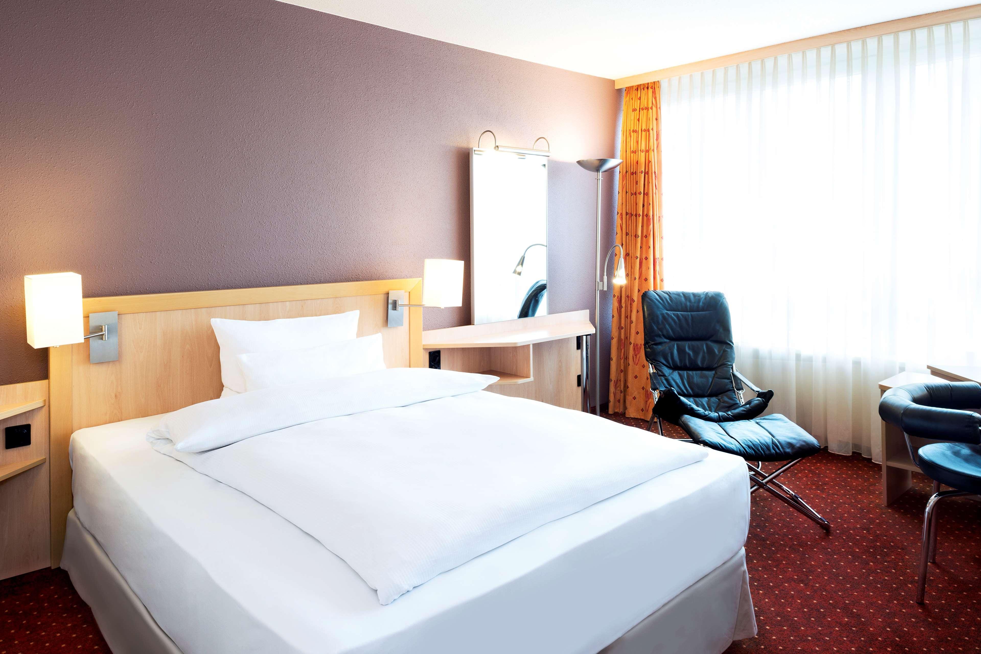 Nh Leipzig Messe Hotel Екстериор снимка