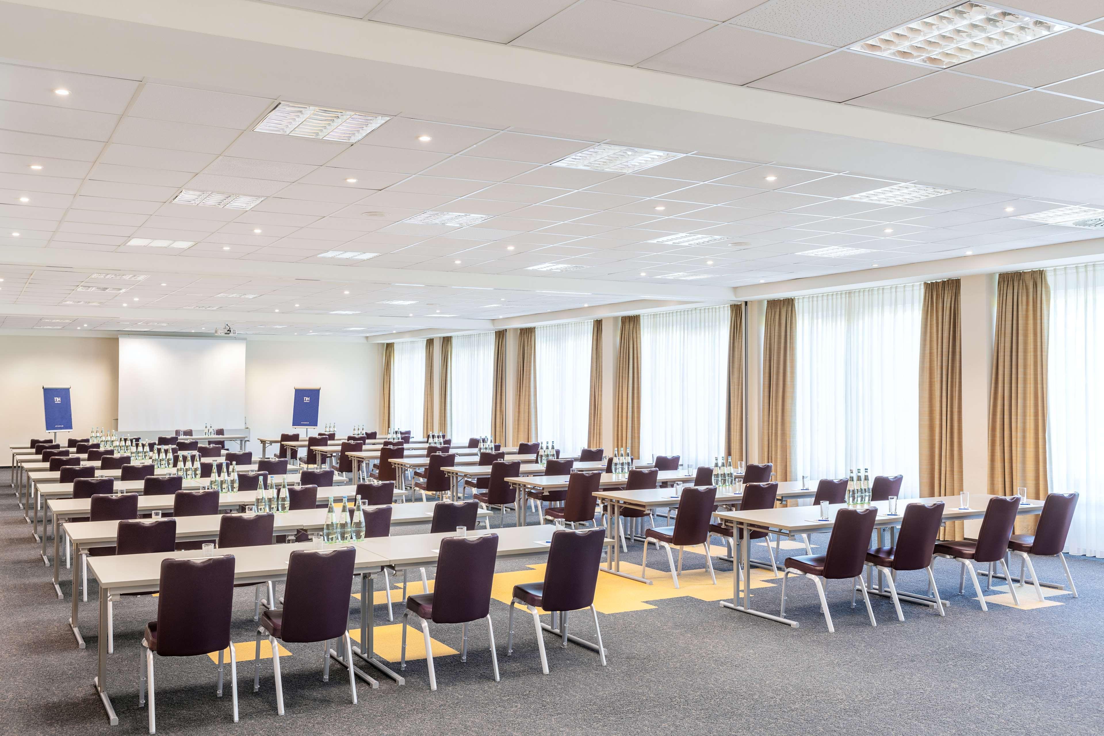 Nh Leipzig Messe Hotel Екстериор снимка