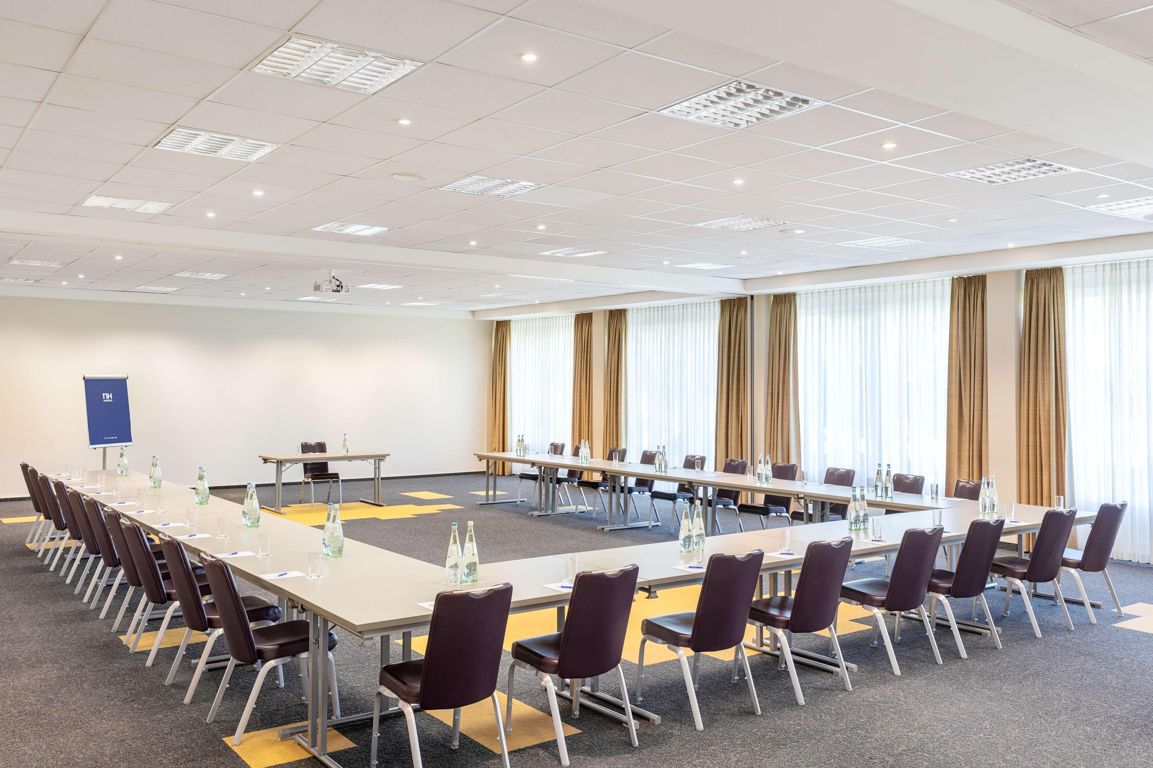Nh Leipzig Messe Hotel Екстериор снимка