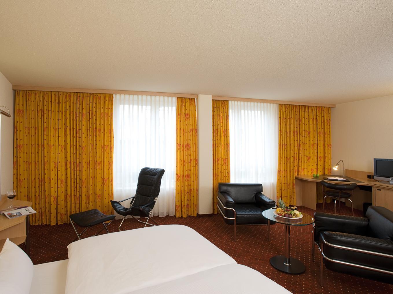 Nh Leipzig Messe Hotel Екстериор снимка