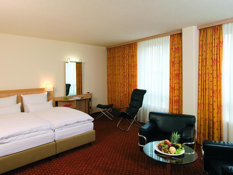 Nh Leipzig Messe Hotel Екстериор снимка