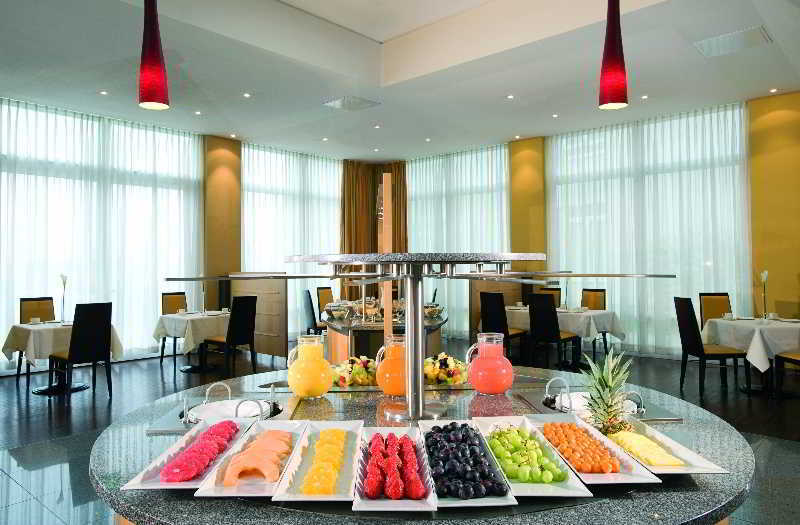 Nh Leipzig Messe Hotel Екстериор снимка