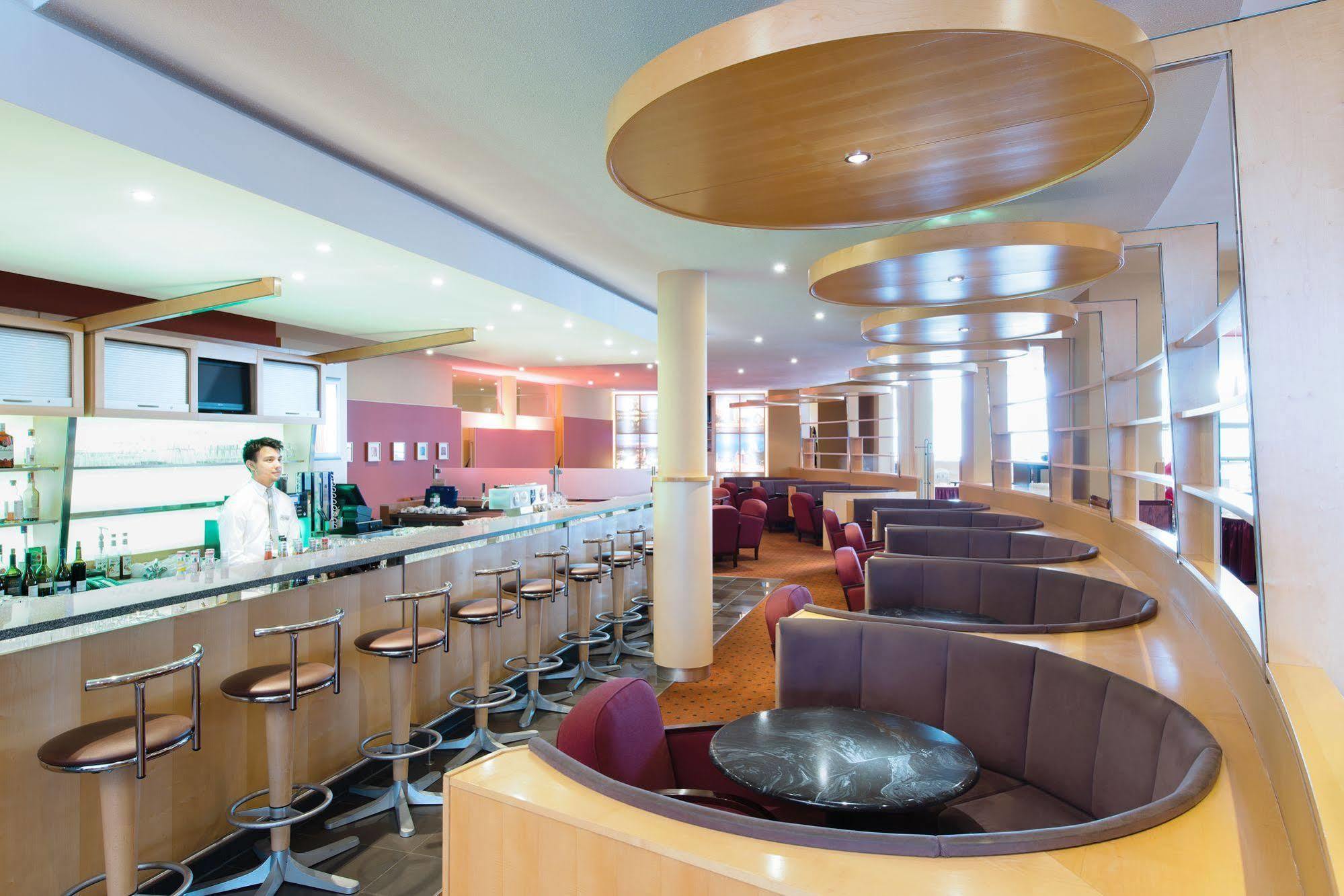 Nh Leipzig Messe Hotel Екстериор снимка