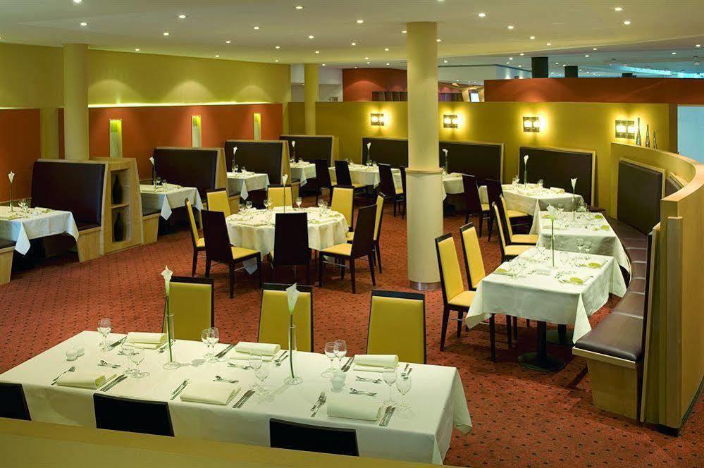 Nh Leipzig Messe Hotel Екстериор снимка